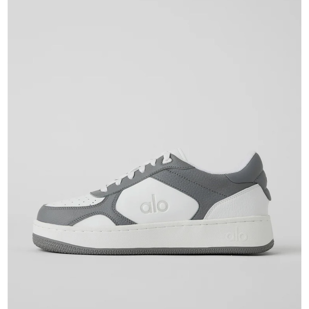 ALO Yoga recovery mode sneaker